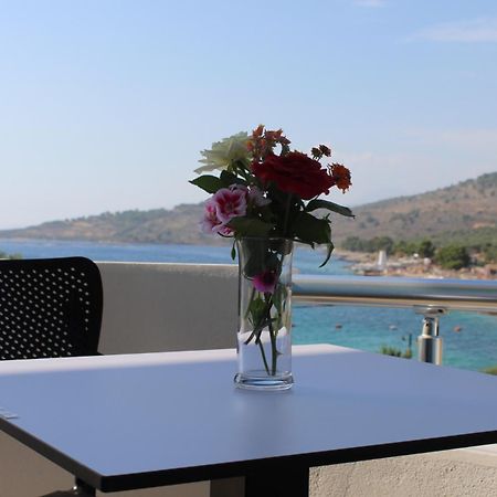 Seli'S Villa Ksamil Bagian luar foto