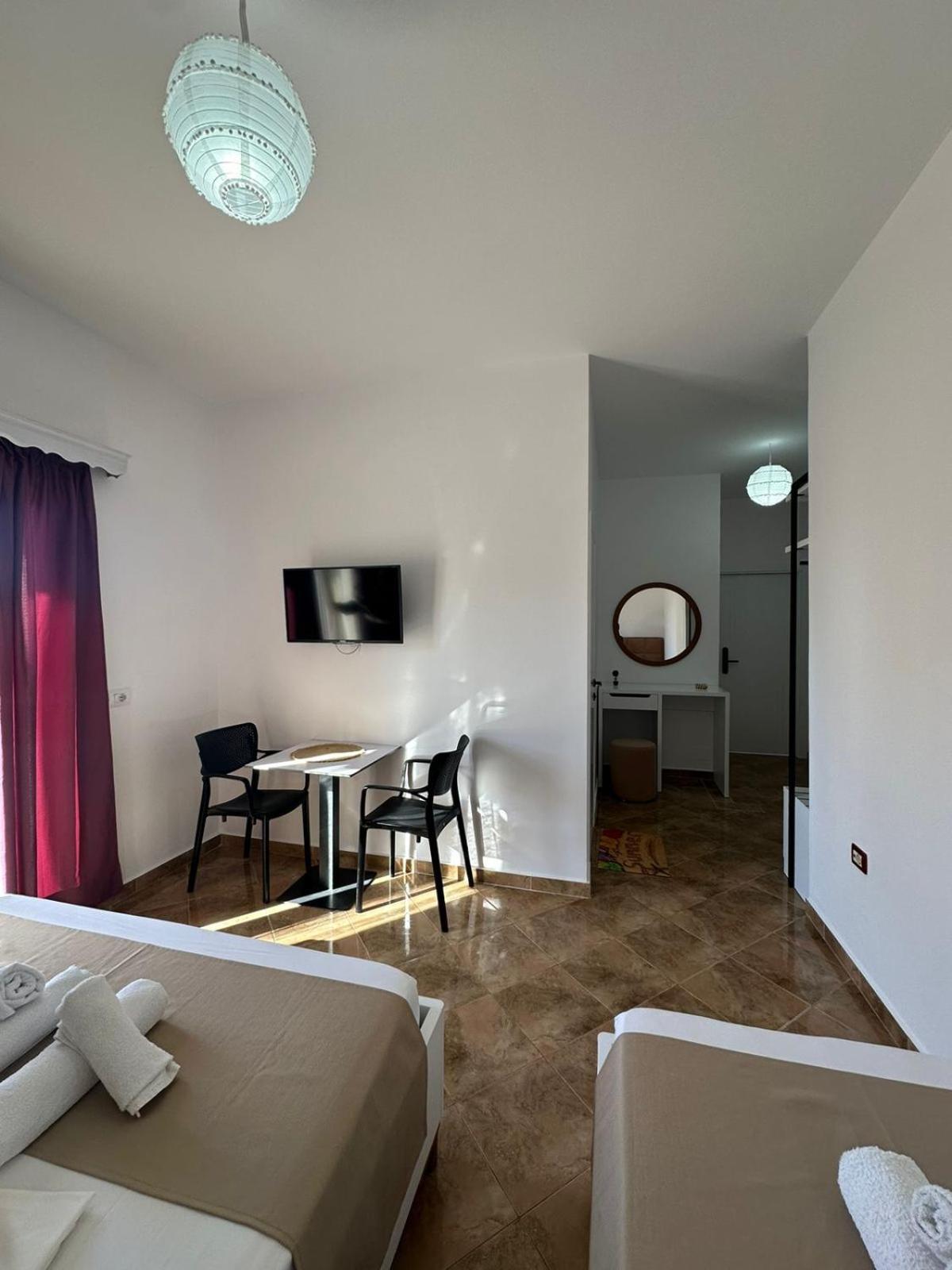 Seli'S Villa Ksamil Bagian luar foto
