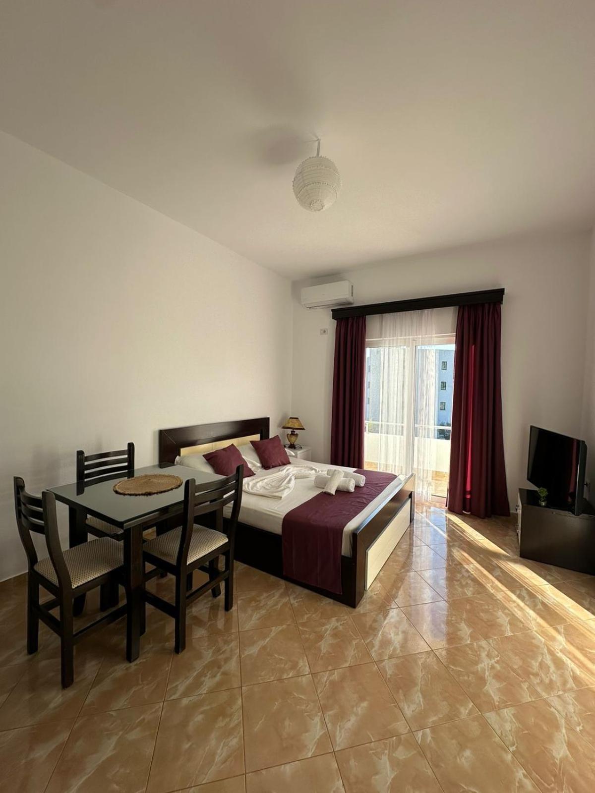 Seli'S Villa Ksamil Bagian luar foto