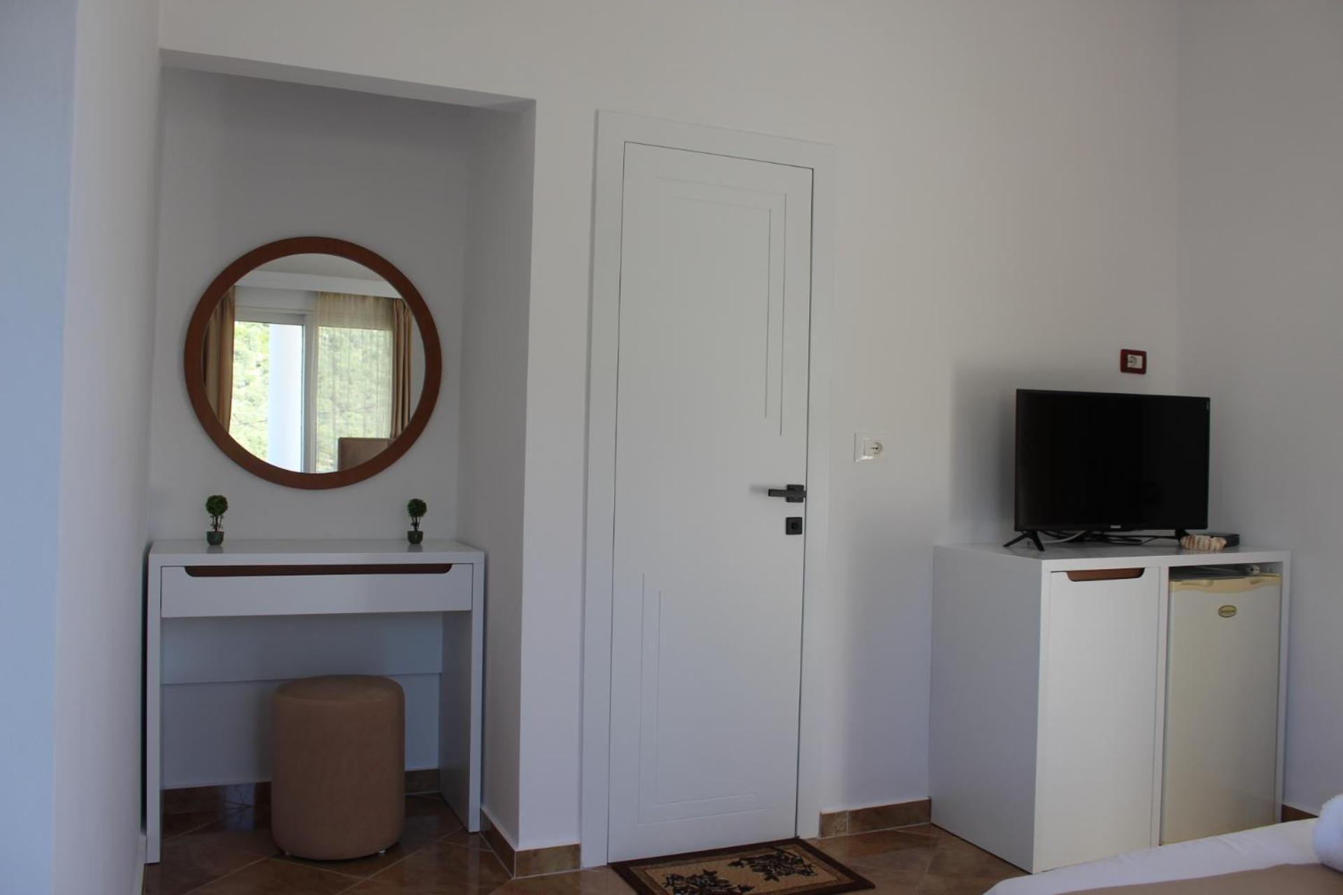 Seli'S Villa Ksamil Bagian luar foto