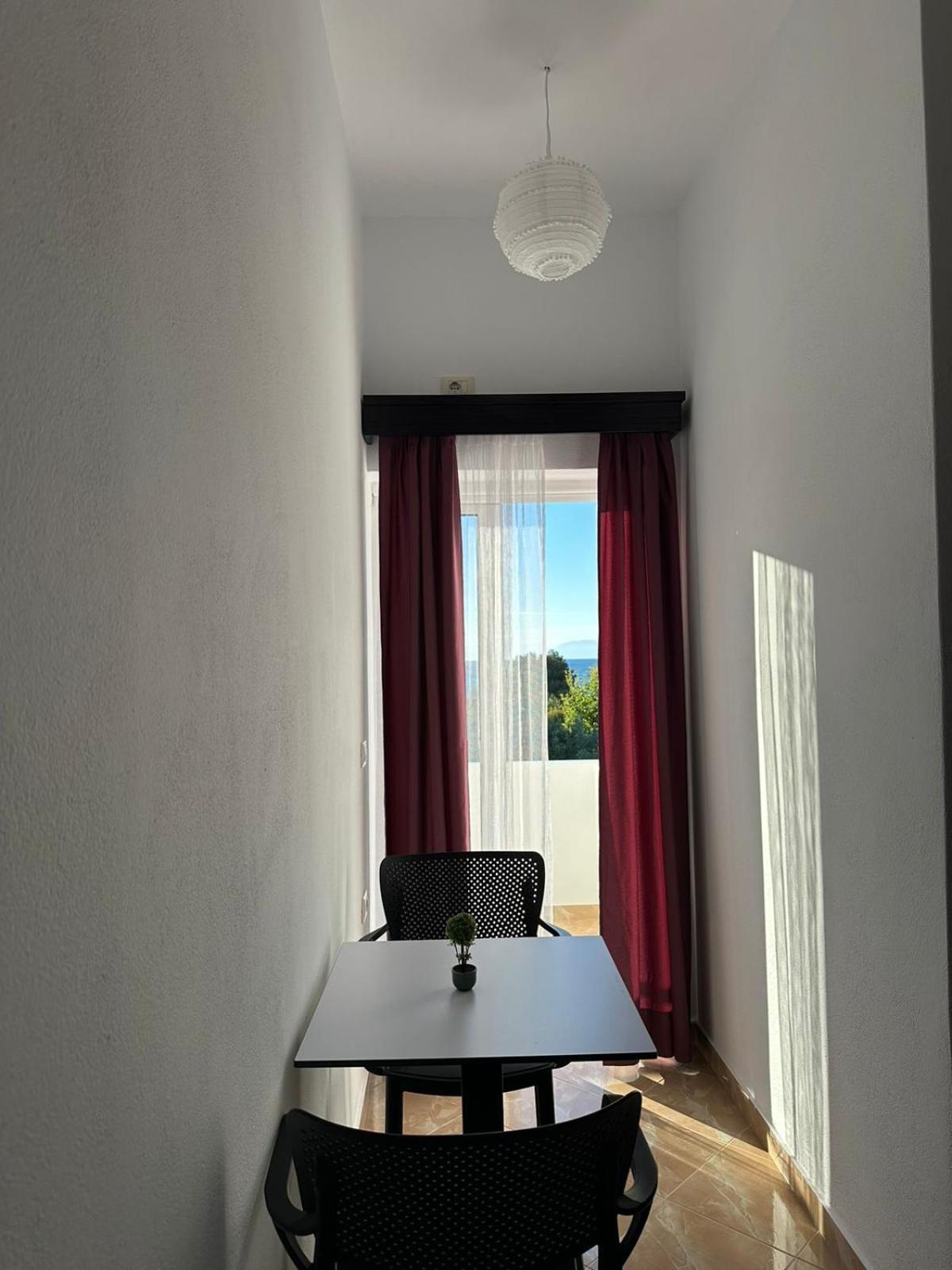 Seli'S Villa Ksamil Bagian luar foto