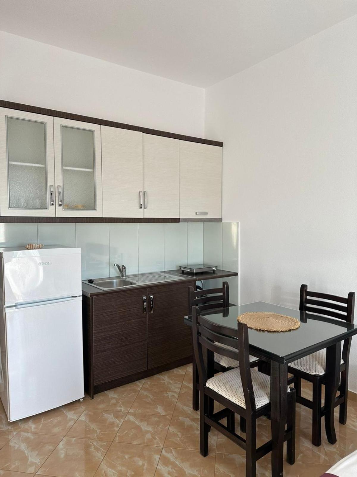 Seli'S Villa Ksamil Bagian luar foto
