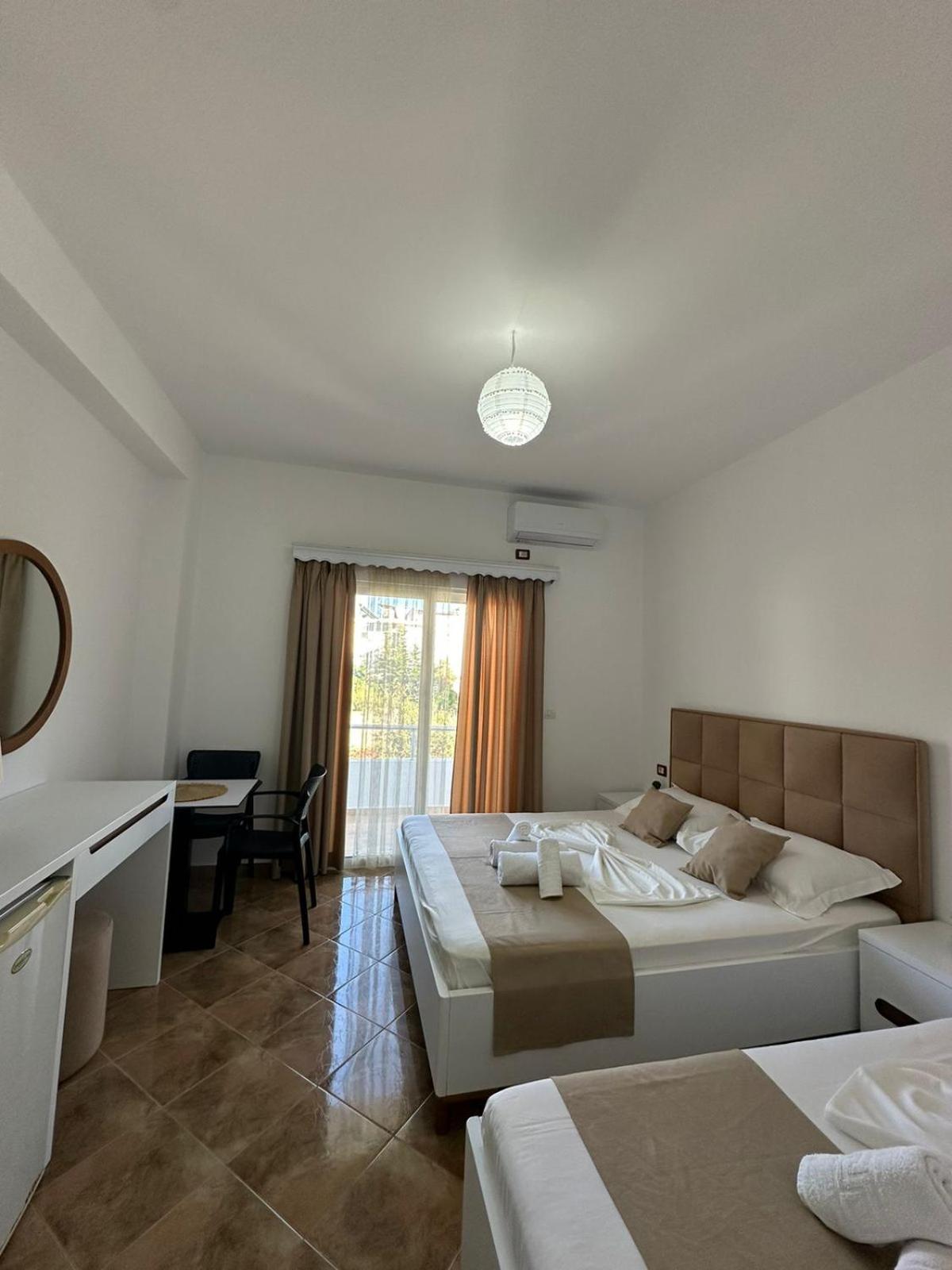 Seli'S Villa Ksamil Bagian luar foto