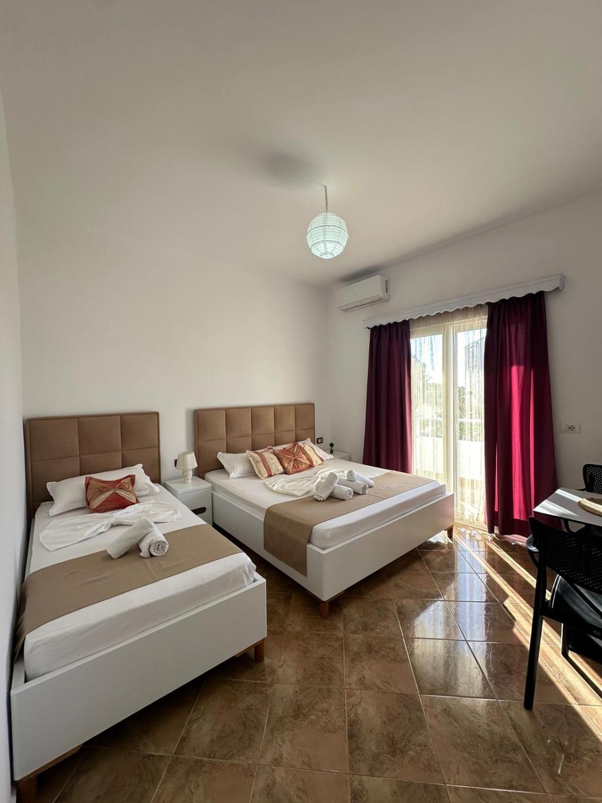 Seli'S Villa Ksamil Bagian luar foto