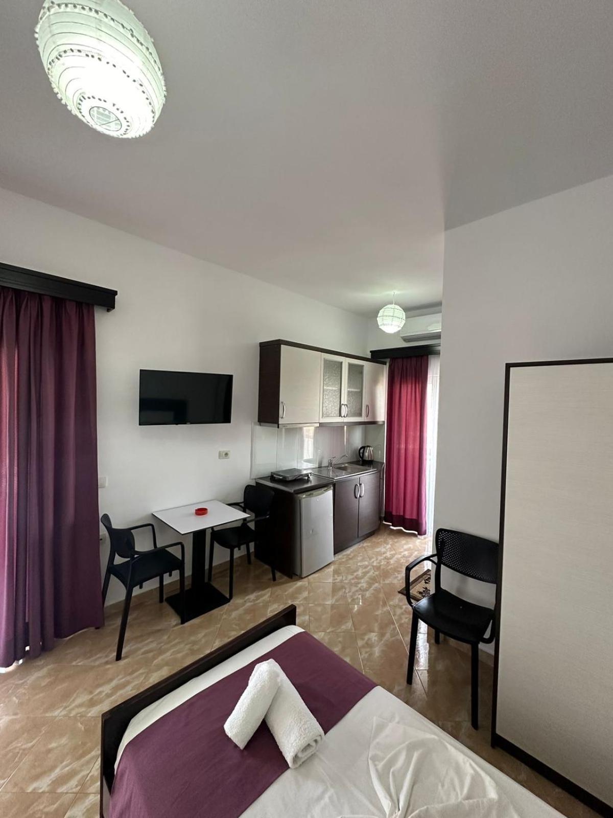 Seli'S Villa Ksamil Bagian luar foto