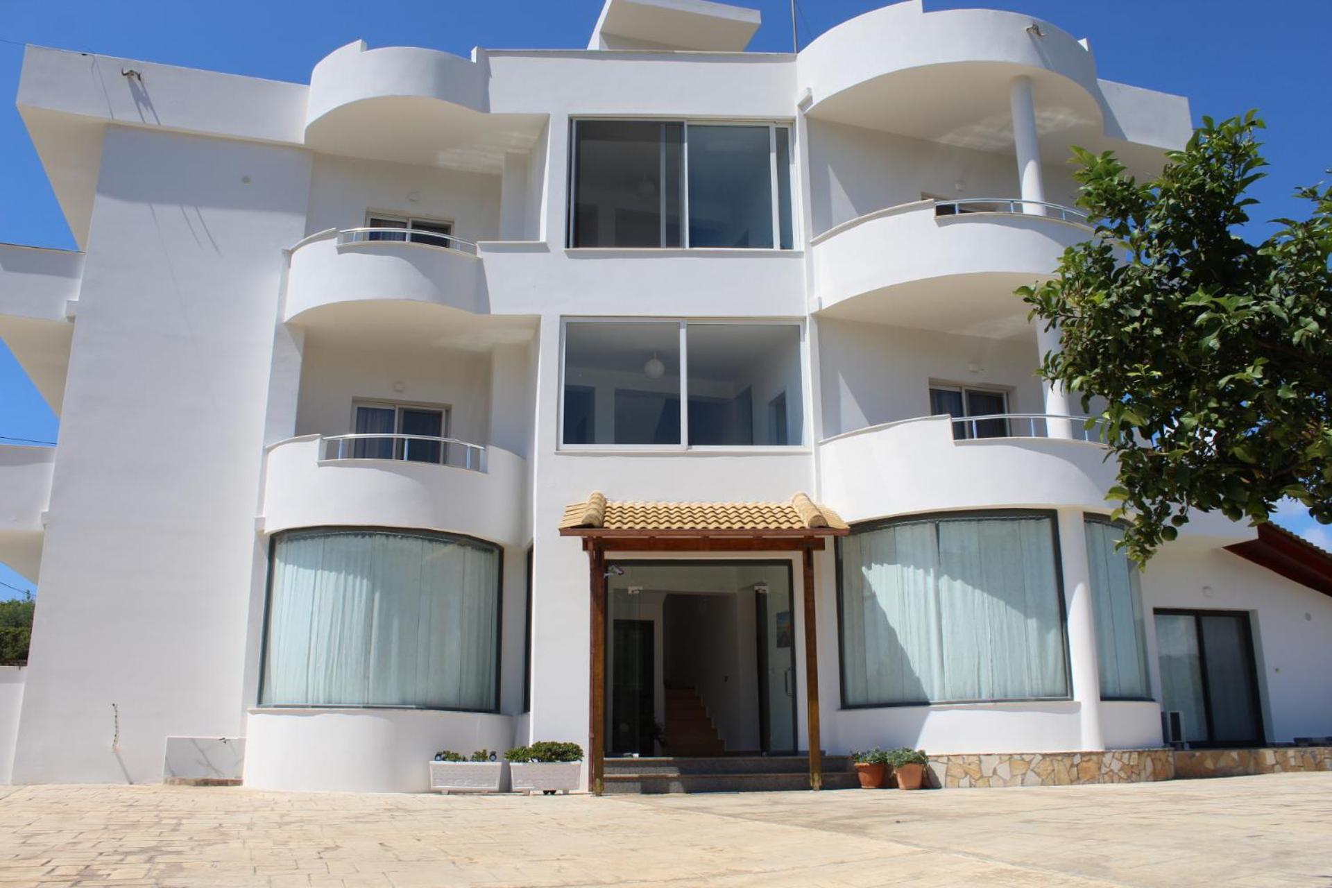 Seli'S Villa Ksamil Bagian luar foto
